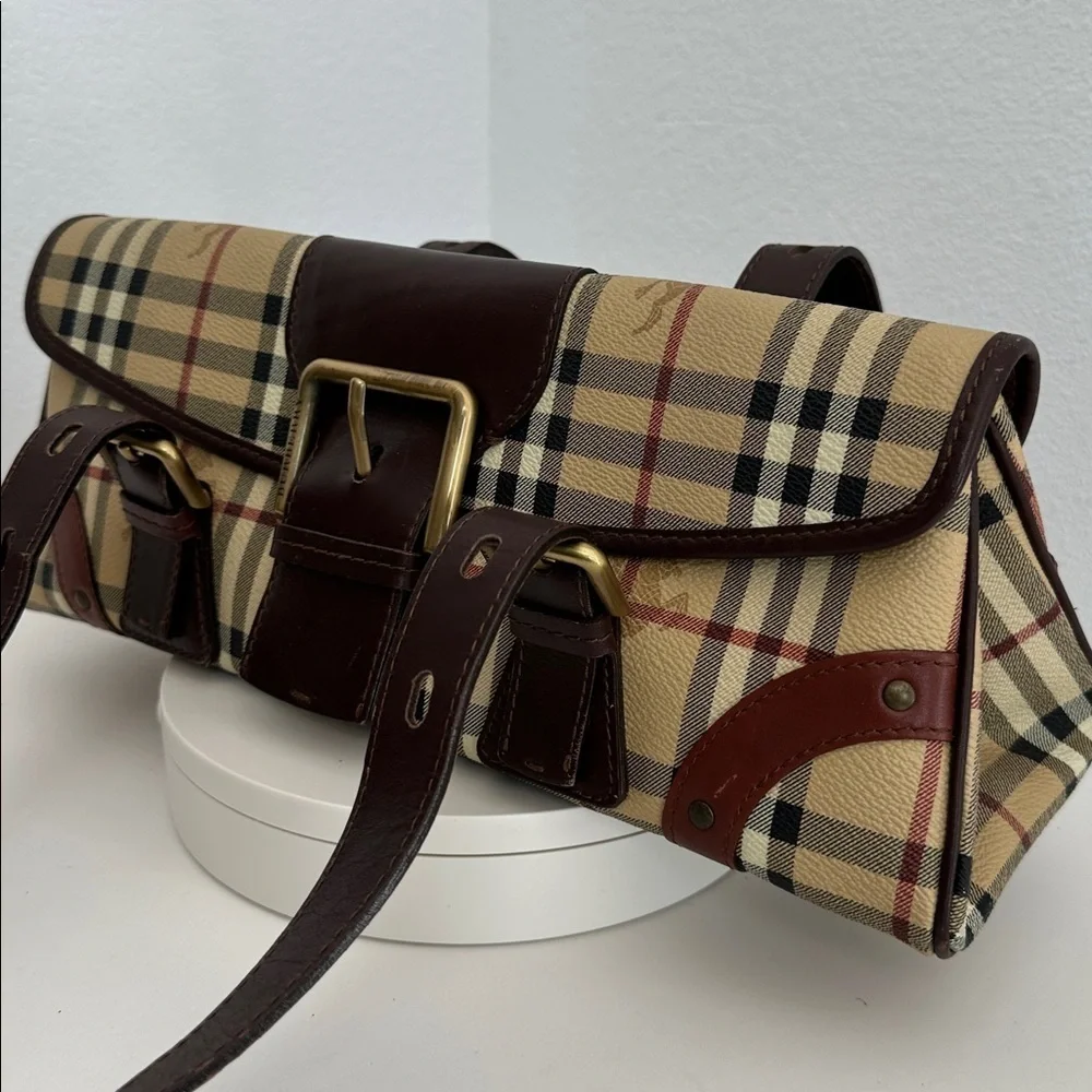 💯Authentic Burberry Shoulder Bag🍀